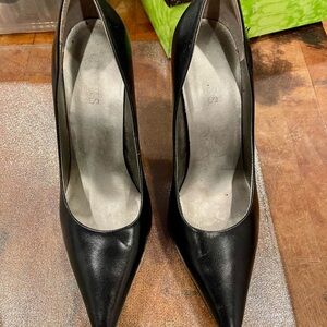 GUESS Black Women's PUMPS